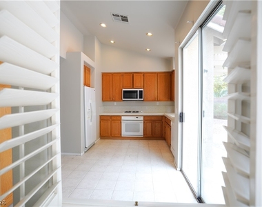 2236 Le Conte Avenue - Photo Thumbnail 14