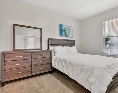 10001 Peace Way - Photo Thumbnail 17