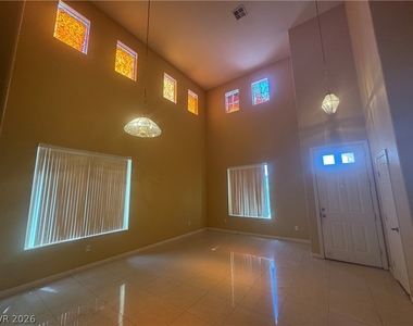 302 Turtle Peak Avenue - Photo Thumbnail 2