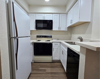 2180 Pinetop Lane - Photo Thumbnail 7