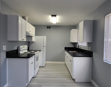 3240 N Michael Way - Photo Thumbnail 8