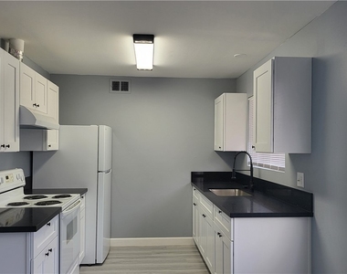 3240 N Michael Way - Photo Thumbnail 6