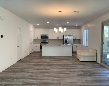 8179 Skye Plum Street - Photo Thumbnail 4