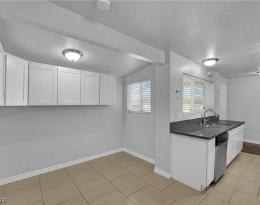 2221 Santa Clara Drive - Photo Thumbnail 14