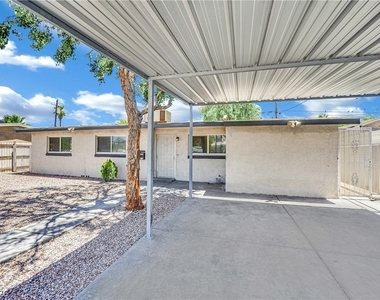 2221 Santa Clara Drive - Photo Thumbnail 2