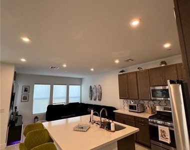 4318 Eagle Summit Avenue - Photo Thumbnail 5
