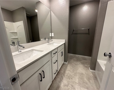 11617 Cedar Shore Avenue - Photo Thumbnail 13