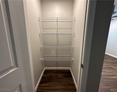 11617 Cedar Shore Avenue - Photo Thumbnail 12