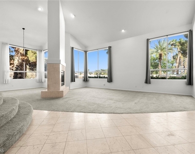7600 Painted Dunes Drive - Photo Thumbnail 4
