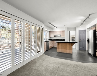 7600 Painted Dunes Drive - Photo Thumbnail 10