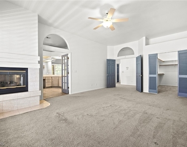 7600 Painted Dunes Drive - Photo Thumbnail 14