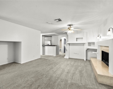 7600 Painted Dunes Drive - Photo Thumbnail 8