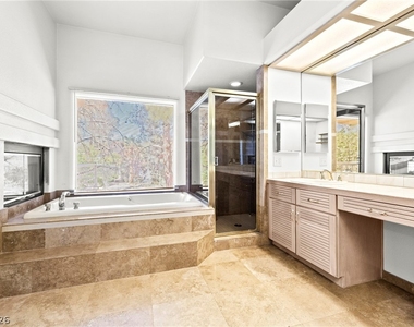 7600 Painted Dunes Drive - Photo Thumbnail 16