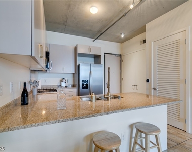 353 Bonneville Ave - Photo Thumbnail 19