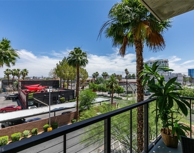 353 Bonneville Ave - Photo Thumbnail 35