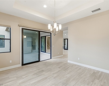 64 Grey Feather Drive - Photo Thumbnail 13