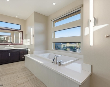 64 Grey Feather Drive - Photo Thumbnail 33