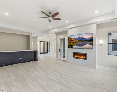 64 Grey Feather Drive - Photo Thumbnail 17