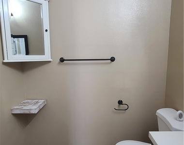 1300 S Arlington Street - Photo Thumbnail 22