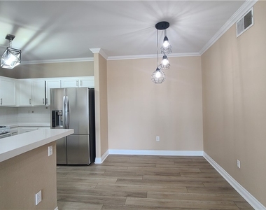 1300 S Arlington Street - Photo Thumbnail 4