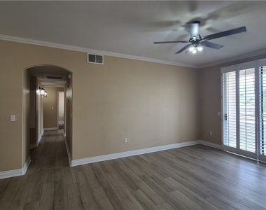 1300 S Arlington Street - Photo Thumbnail 2