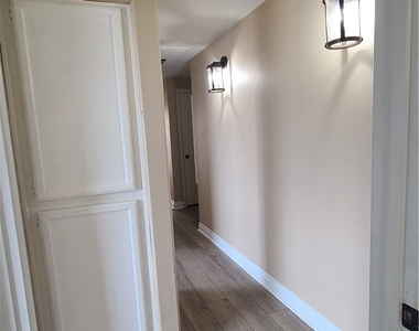 1300 S Arlington Street - Photo Thumbnail 25