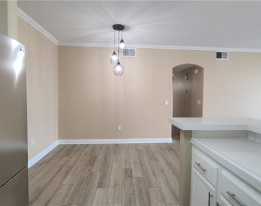 1300 S Arlington Street - Photo Thumbnail 8