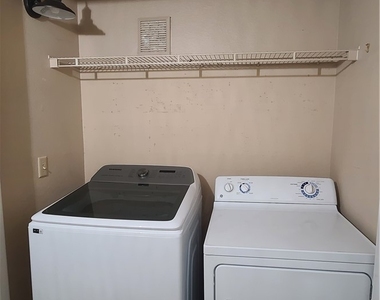 1300 S Arlington Street - Photo Thumbnail 14