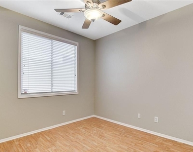 2788 Desert Zinnia Lane - Photo Thumbnail 10