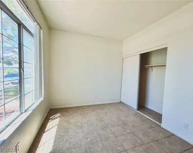 2201 Ramsgate Drive - Photo Thumbnail 34