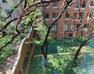 53rd St & 9th Ave - Photo Thumbnail 13