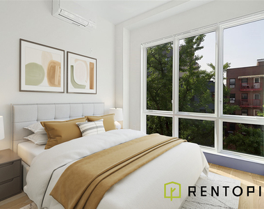 209 Montrose Avenue - Photo Thumbnail 4