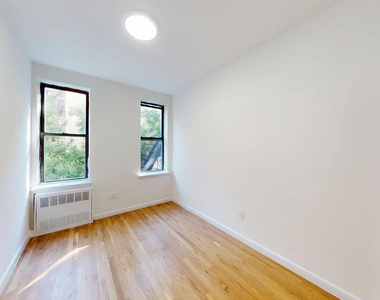 East 65th Street - Photo Thumbnail 7