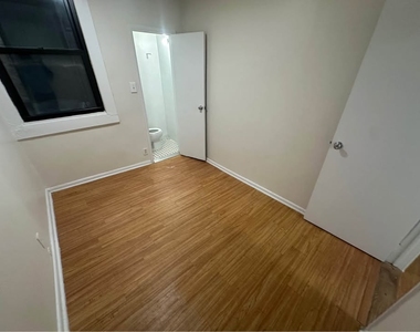 217 East 29th Street - Photo Thumbnail 5