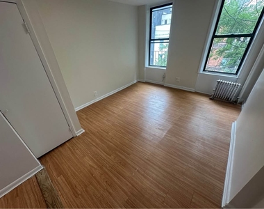 217 East 29th Street - Photo Thumbnail 10