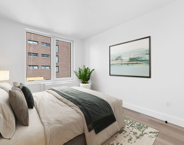 1650 Madison Avenue - Photo Thumbnail 1