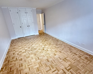 442 West 57th Street - Photo Thumbnail 6