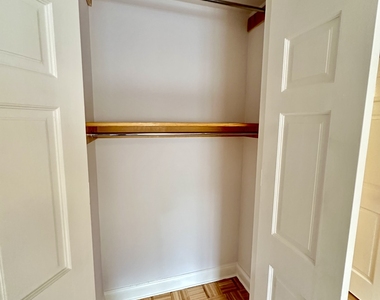 442 West 57th Street - Photo Thumbnail 7