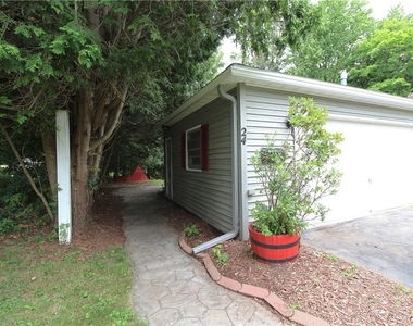 24 Forest Road - Photo Thumbnail 48