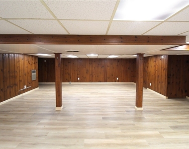 24 Forest Road - Photo Thumbnail 35