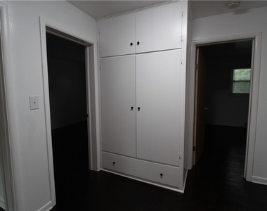 24 Forest Road - Photo Thumbnail 22