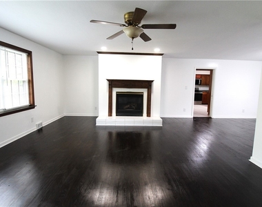24 Forest Road - Photo Thumbnail 5