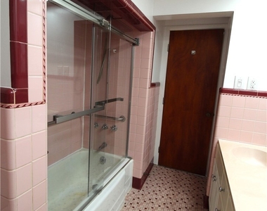24 Forest Road - Photo Thumbnail 29