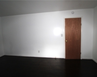 24 Forest Road - Photo Thumbnail 13