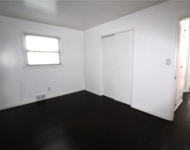 24 Forest Road - Photo Thumbnail 17
