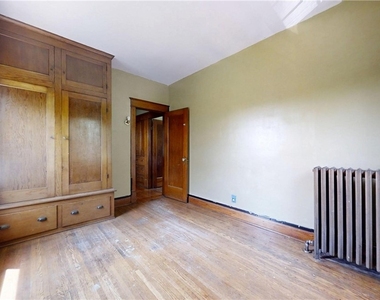 425 Johnson Street - Photo Thumbnail 15