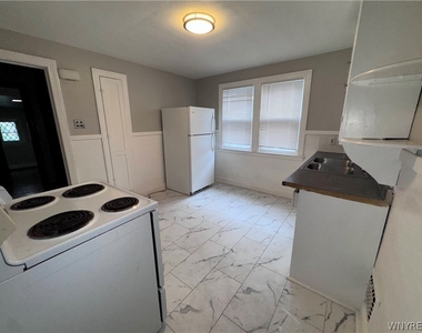 34 Sunset Street - Photo Thumbnail 2