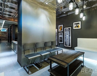 72 Maujer Street - Photo Thumbnail 16