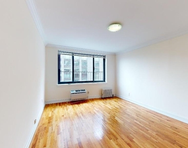 York Avenue - Photo Thumbnail 1