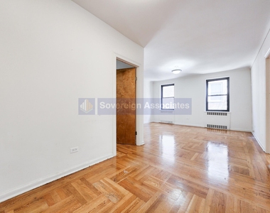 700 Fort Washington Avenue - Photo Thumbnail 1